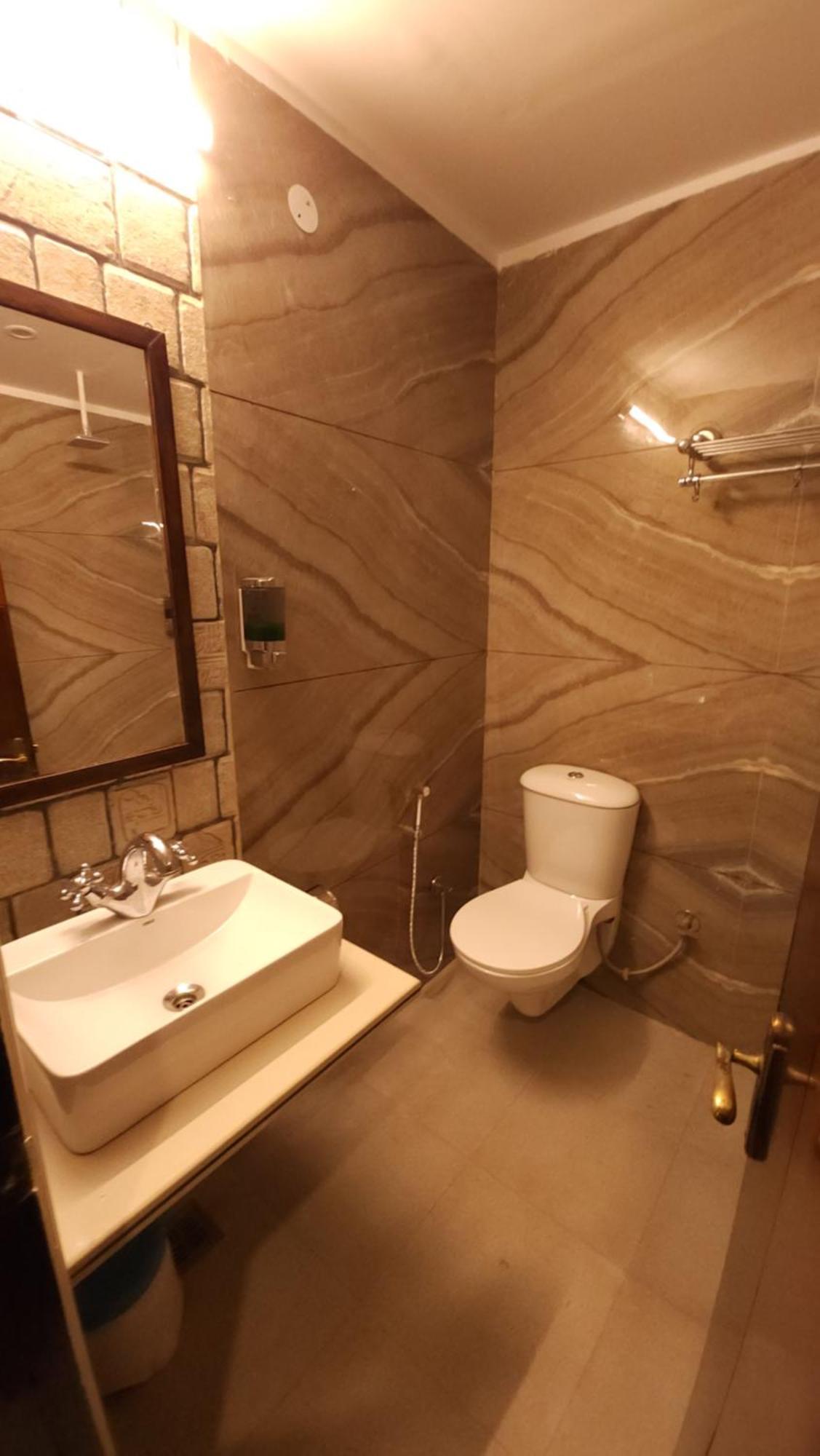 Hotel Vrs Inns Chandigarh Exterior photo