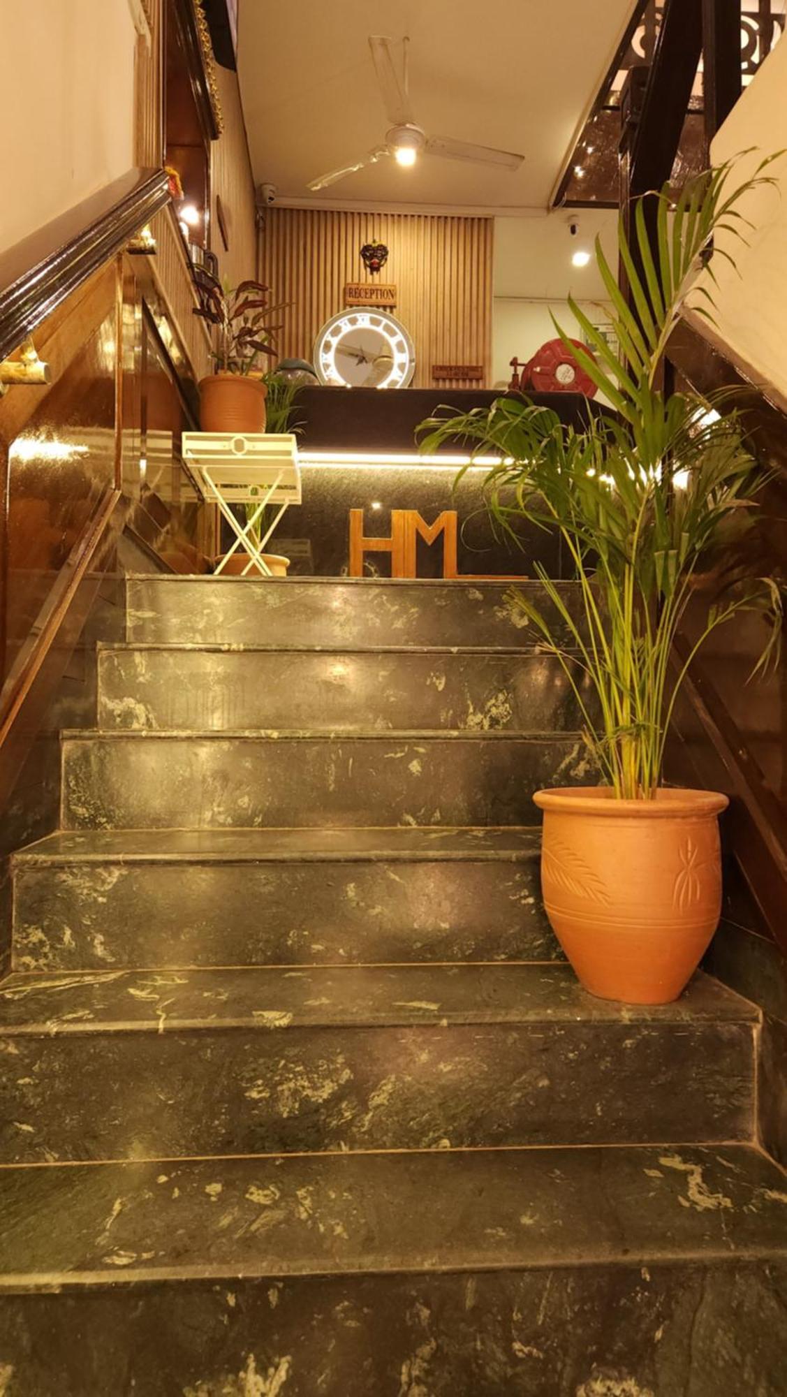 Hotel Vrs Inns Chandigarh Exterior photo